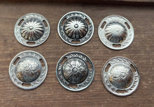 Load image into Gallery viewer, 1 1/2" BOSAL HANGER CONCHO