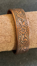 Load image into Gallery viewer, Men's Engraved Copper Bracelet