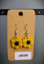 Load image into Gallery viewer, Sunflower Polymer Clay Earrings